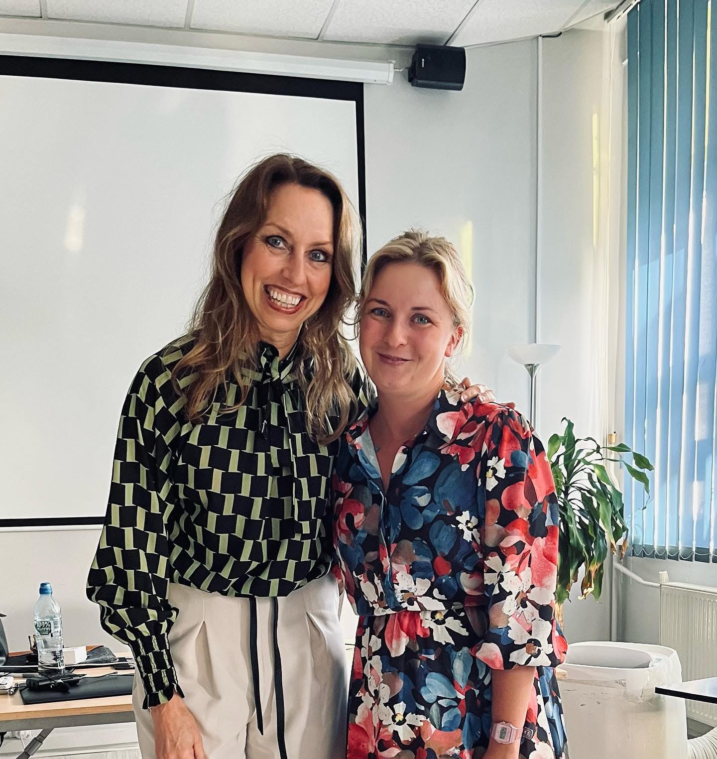 Natalia Hofman z dr Leanne Campbell podczas szkolenia EFT